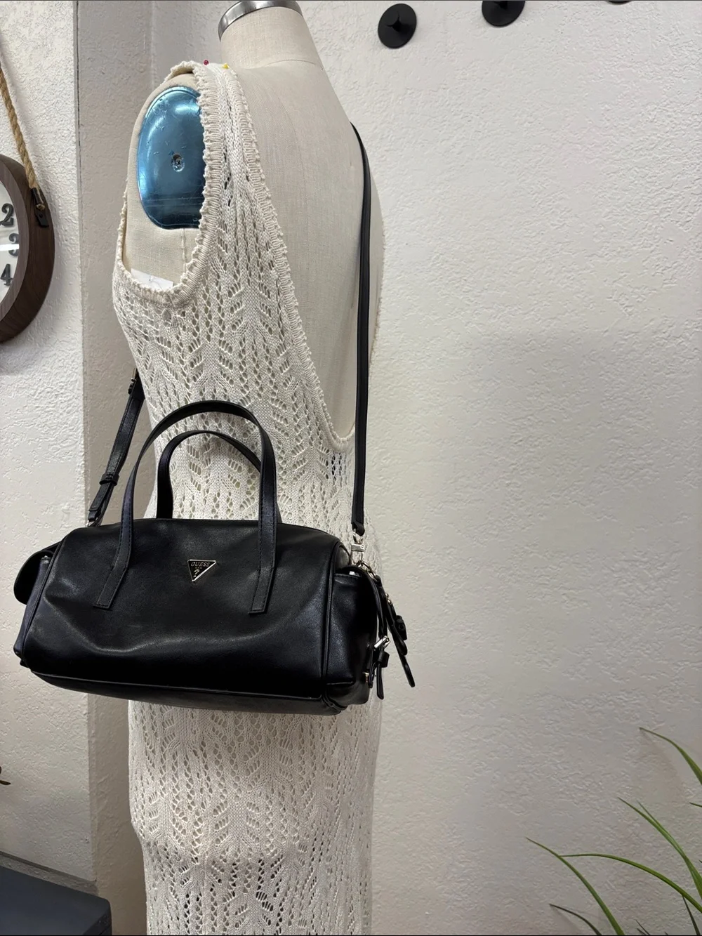 GUESS Barrel Satchel bag black light weight